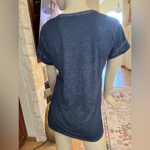 Free Press Navy Blue Tee Size Large - Picture 5 of 10